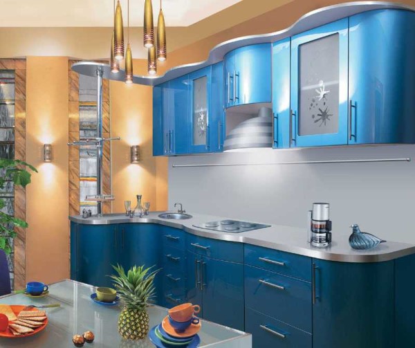 Set da cucina realizzato in MDF verniciato colore blu metallizzato