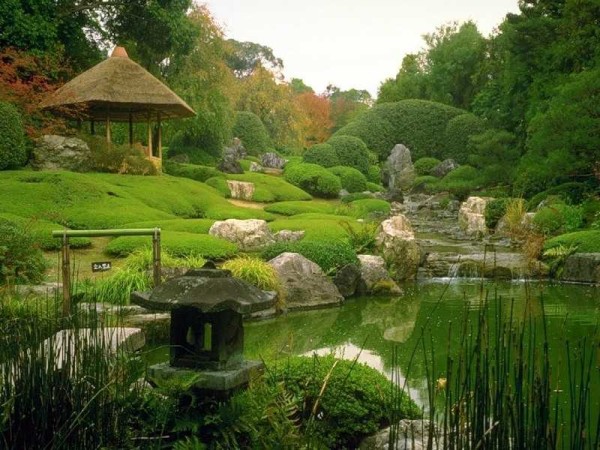 Decoración de jardín de bricolaje en verano.