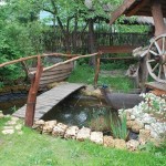 Estanque de jardín de estilo rústico