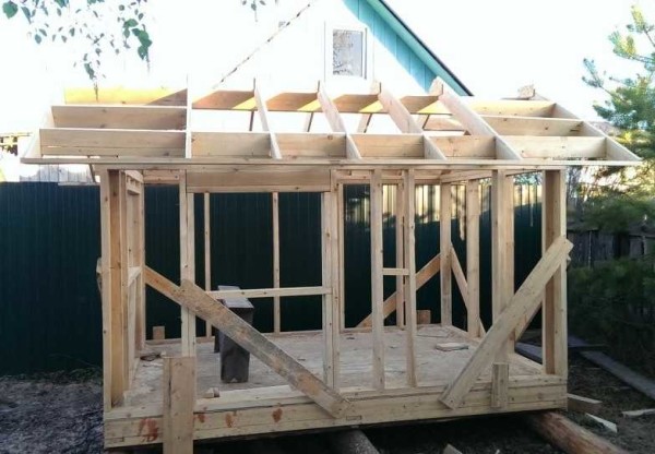 La construcción de una casa para niños en el país está casi terminada