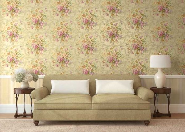 Fiori classici su fondo beige