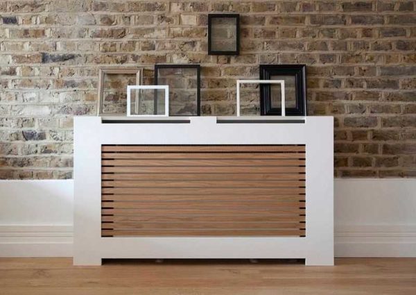 Et designalternativ for en grill for oppvarming av radiatorer i en moderne stil