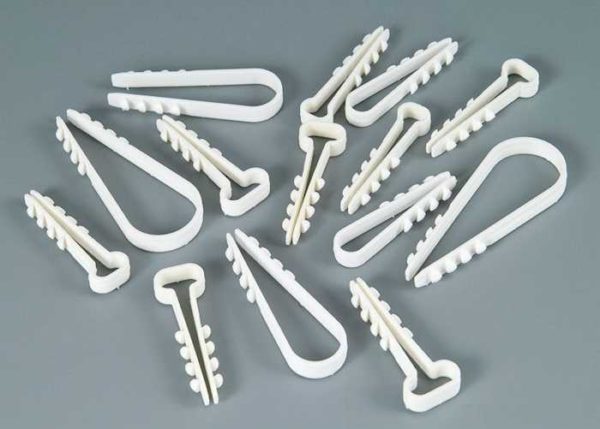 Clips de pasador para cables de diferentes formas