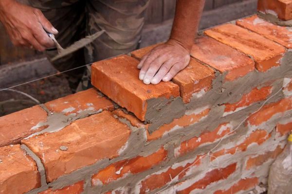 El ladrillo cerámico es un material tradicional para la construcción de viviendas, que tiene más de cien años.