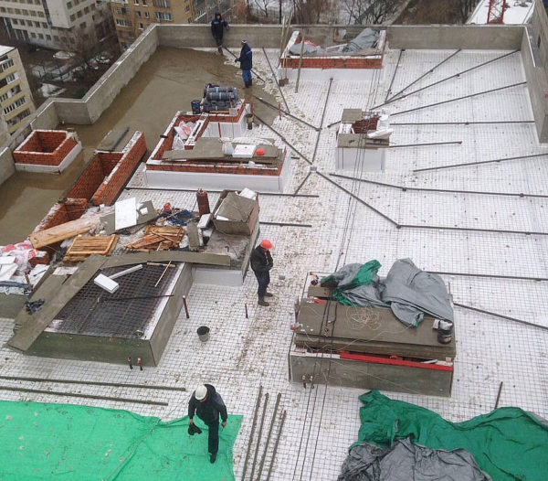 techo de un edificio de nueve pisos